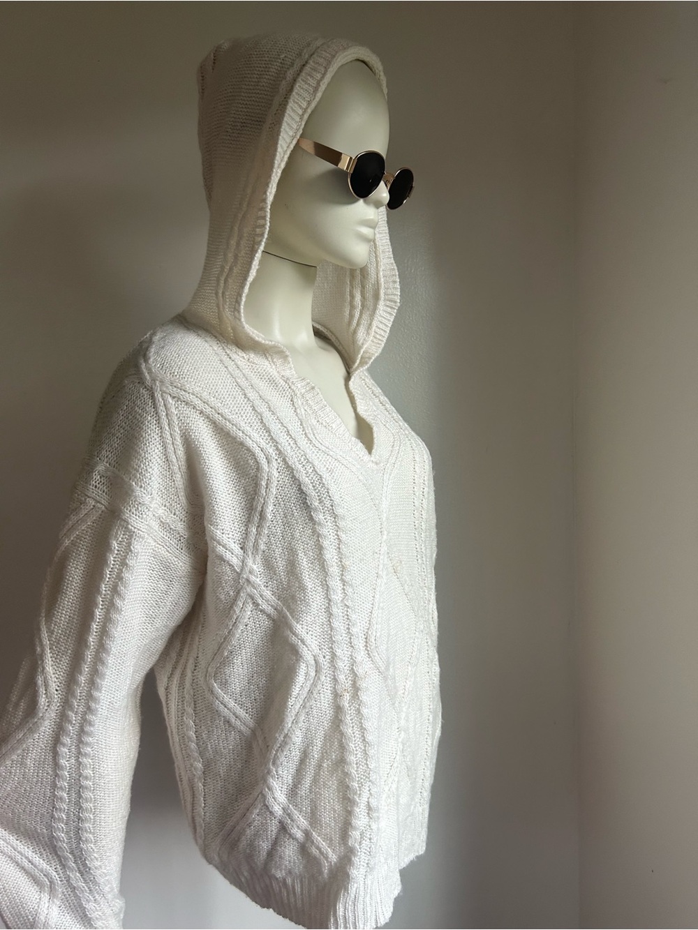 stitch & pine M Hooded Cable Knit Sweater - White - Picture 2 of 7